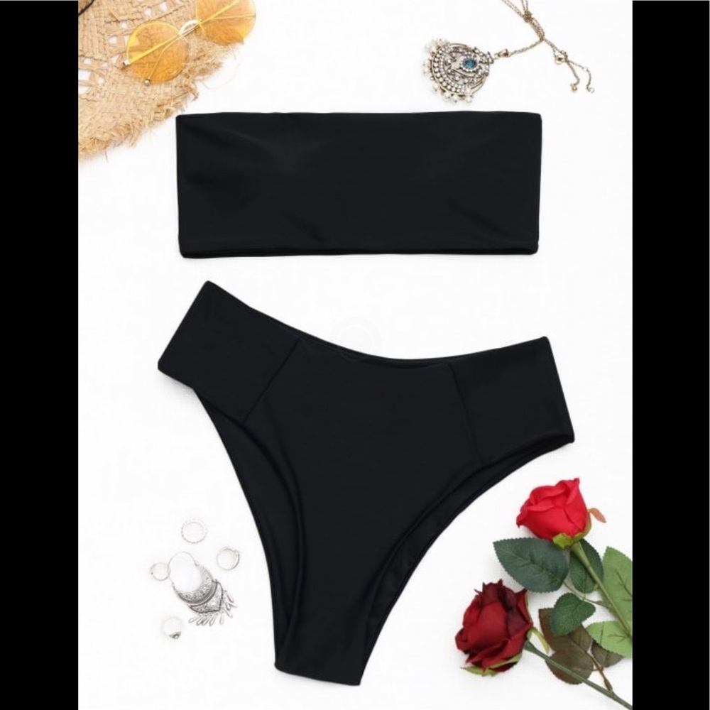 High cut bandeau bikini set